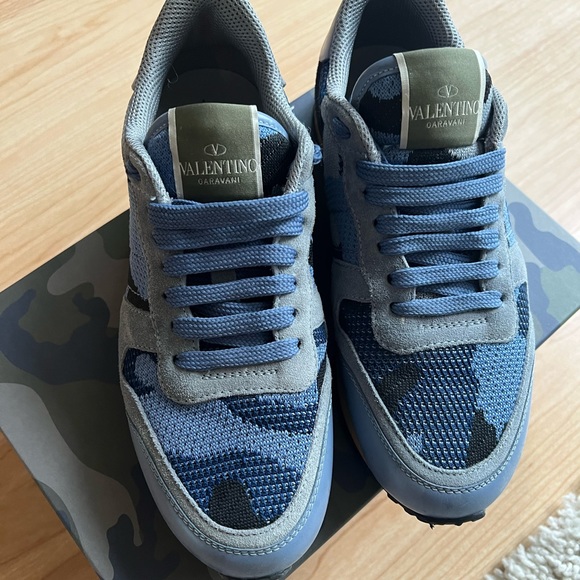 Valentino Rock Stud sneakers EUR 37 - Picture 1 of 10